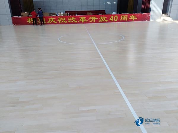 楓木體育運動地板造價是的多少？