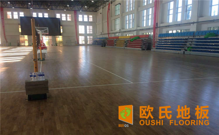 專業的體育運動地板多少錢一平米？