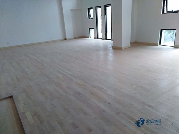 指接板實木運動地板施工技術方案