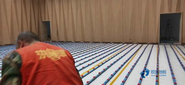 24厚體育館實木地板圖片及價格